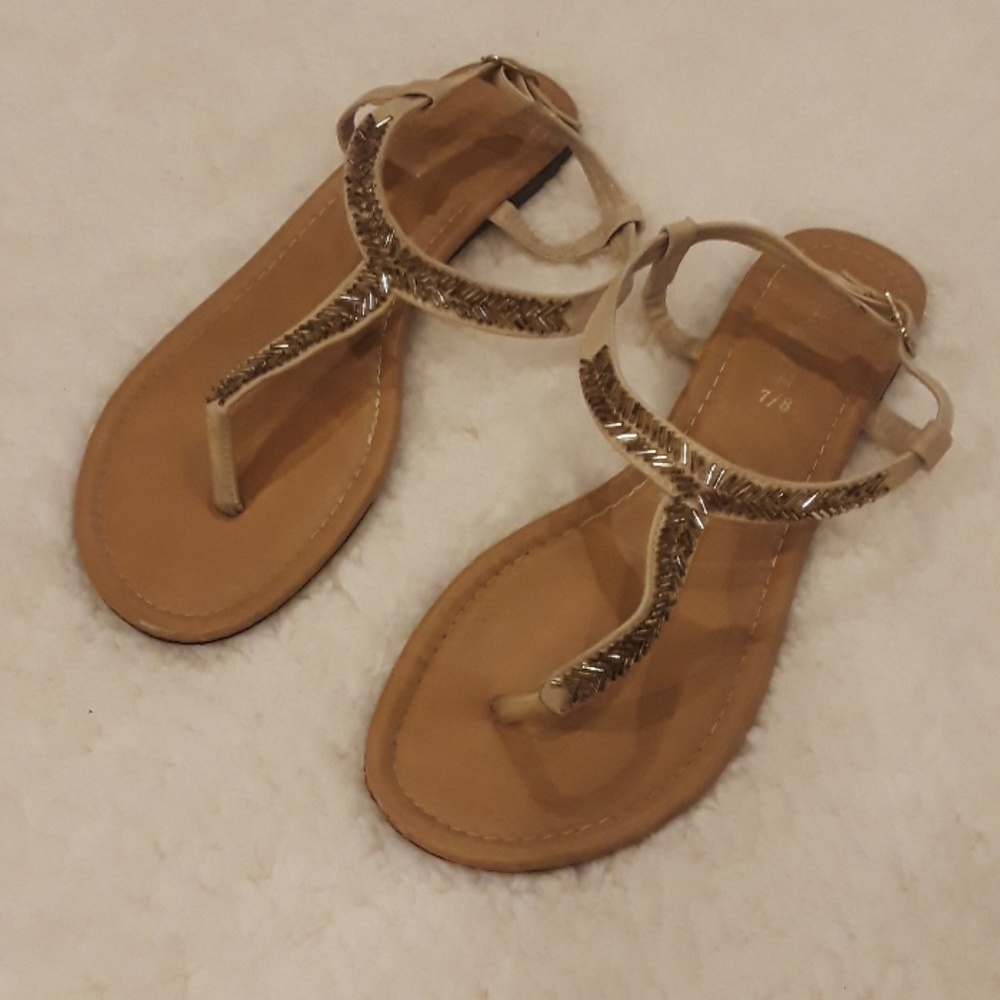 🌻 Rue21 Sandals